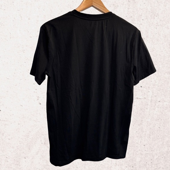 GAP Black Short Sleeve Tee I RUN THIS PLACE - Picture 2 of 3